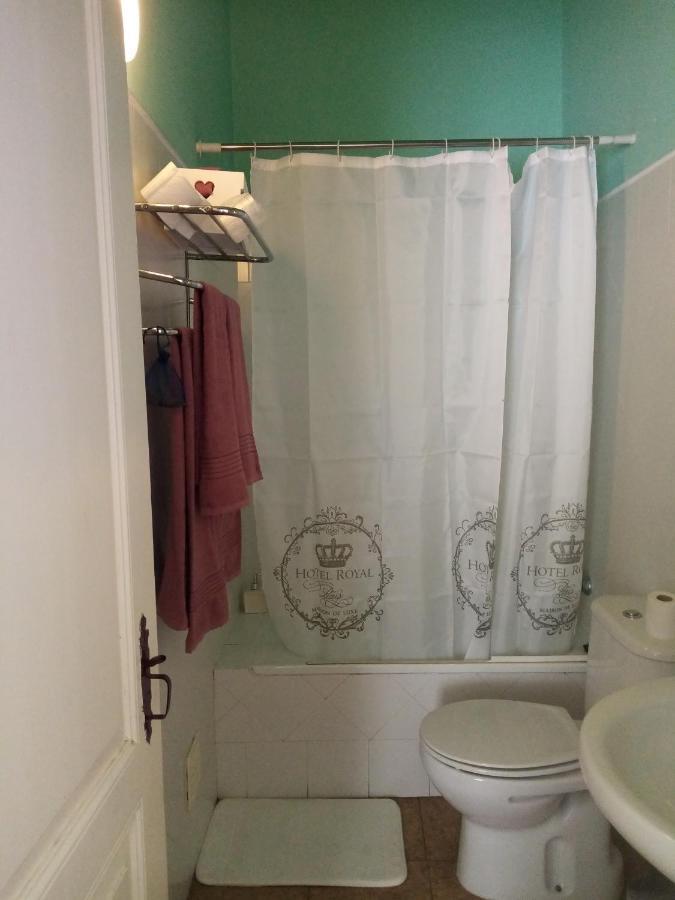 Com Alma Évora Quarto foto