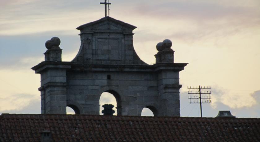 Com Alma Évora Quarto foto